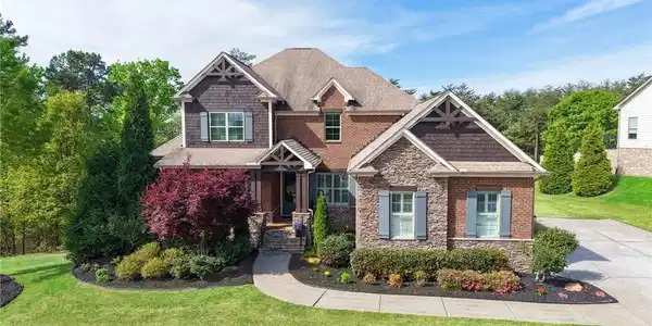 203 Laurel Vista Drive