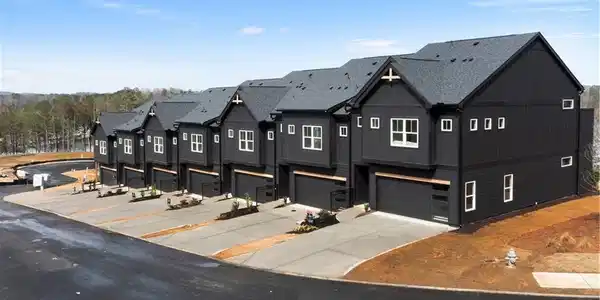 112 Waterview Court