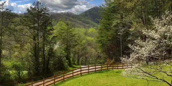 Hells Hollow Road