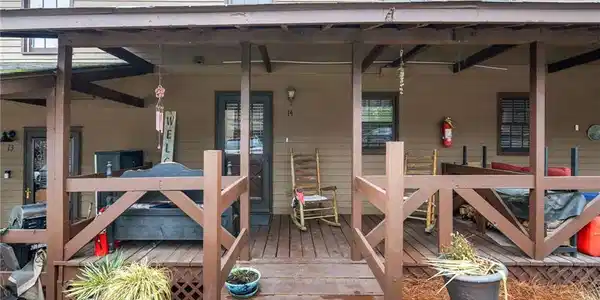 14 Mountain View Court
