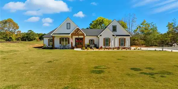 56 Village Creek Drive