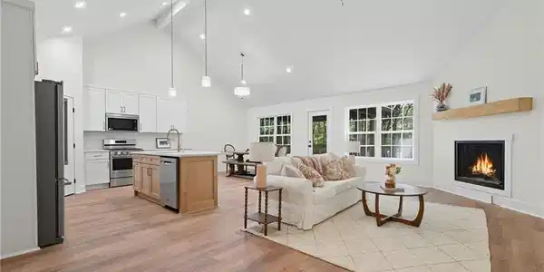 125 Arrowood Landing