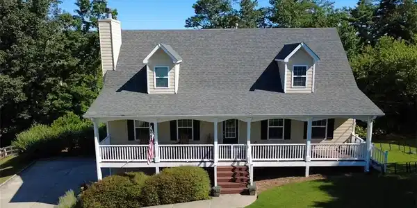 348 S Woods Court