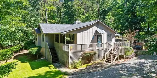 85 Winding Way