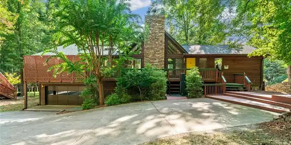243 Lakewood Drive