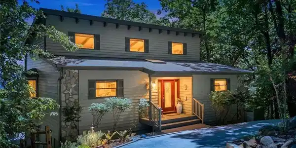 251 Panorama Point