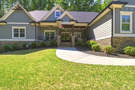 77 Hampton Farms Trail