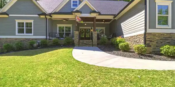 77 Hampton Farms Trail
