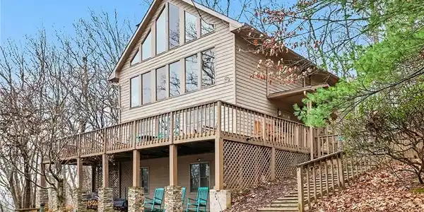 296 Fairview Court