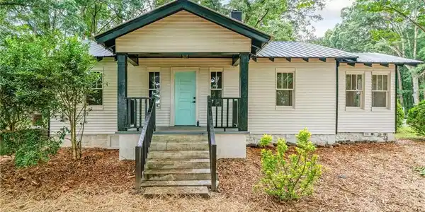 1619 Talking Rock Road