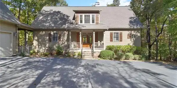 19 Cherokee Drive
