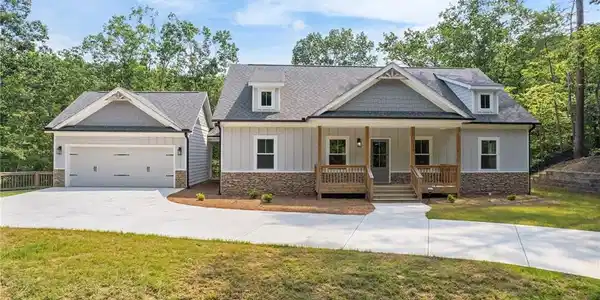 114 Washington Oak Court