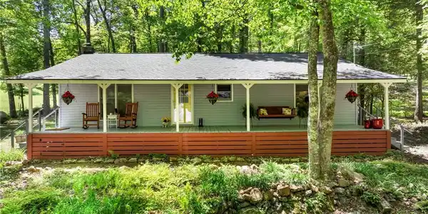 220 Evans Lane