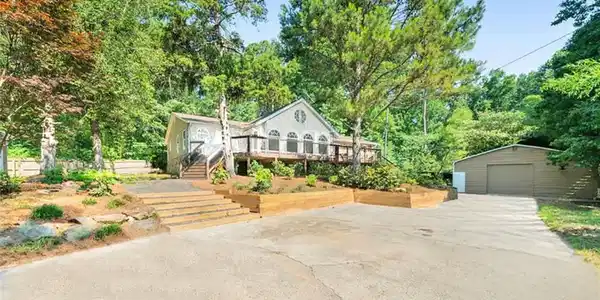 528 Pumpkinvine Road