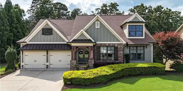 303 Trappers Bluff