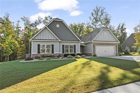 24 Thunderhawk Lane NE