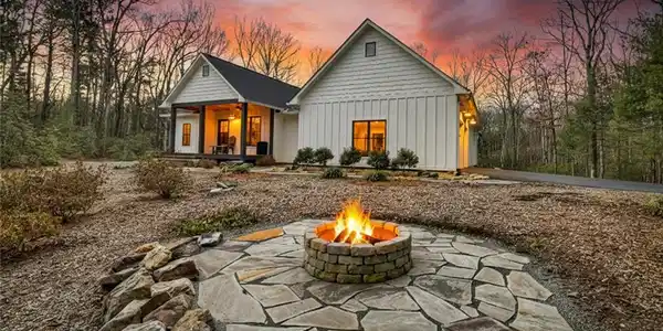 29 Robert Drive