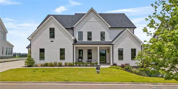 213 Brogans Bluff