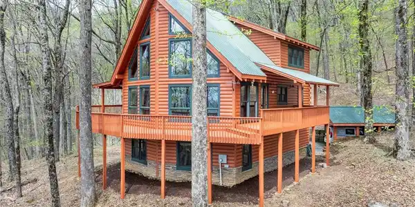 453 Sunset Cliff Drive