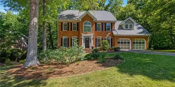 4403 Rosemary Court NE