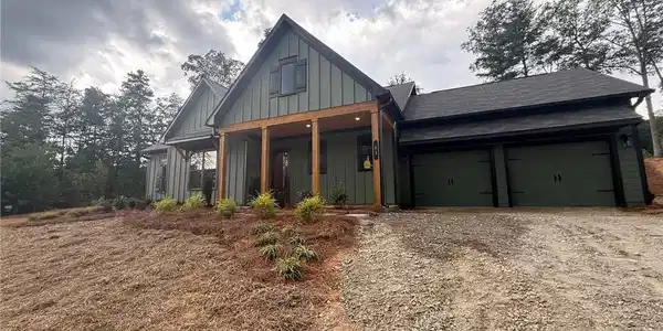 35 Blue Mountain Road