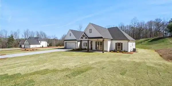 156 Village Creek Drive