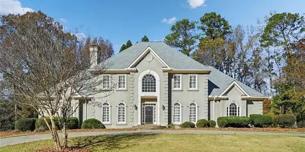 711 Parkside Trail NW