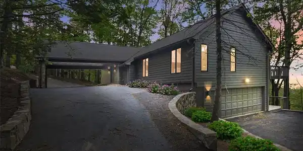 40 Sanderlin Mountain Drive