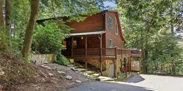 464 Whispering Pine Lane