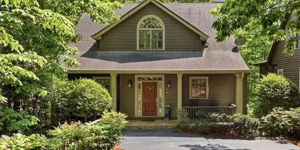 67 Chestnut Knoll Court
