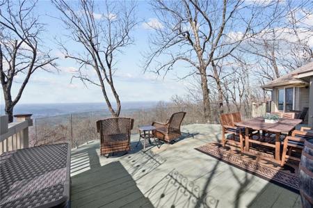 1371 Ridgeview Drive