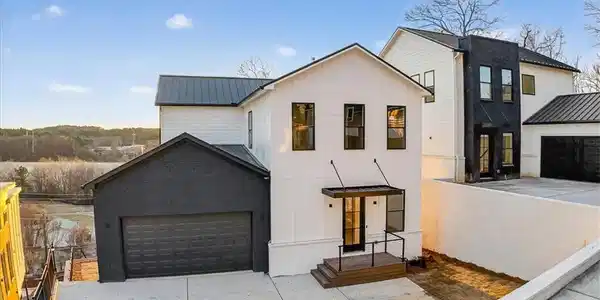 164 Railroad Street