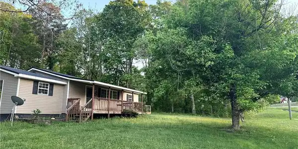3737 Buchanan Highway