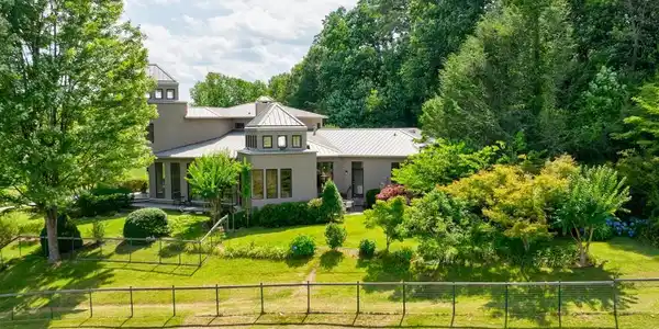 2606 Old Highway 441 S