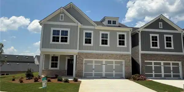 315 Lakeside Court