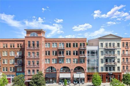 360 Chambers Street Unit 305