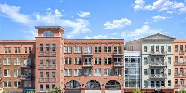 360 Chambers Street Unit 305