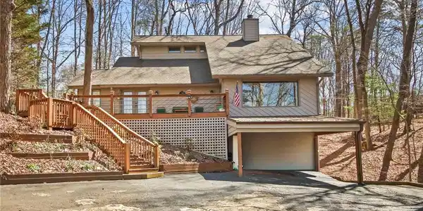 334 Lake View Trace