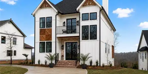 7410 Crestline Drive