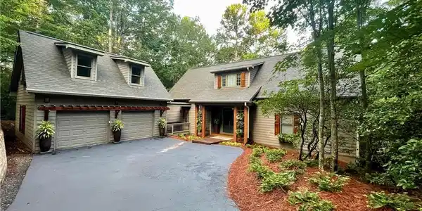 98 Robins Nest