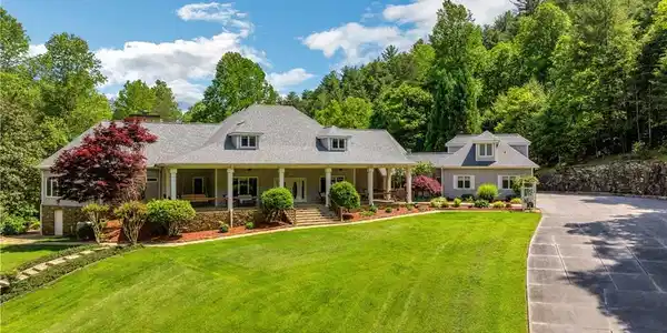 837 Fausetts Lake Road