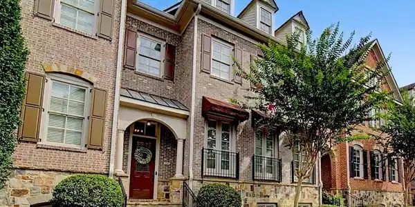2356 Saint Davids Square NW Unit 3