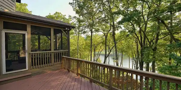 9 Chestnut Knoll Point