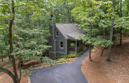 638 Wake Robin Drive