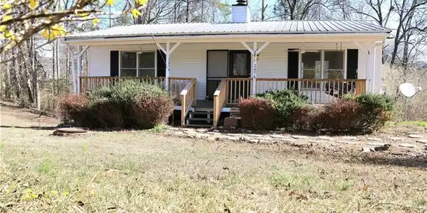 1474 Davis Road W