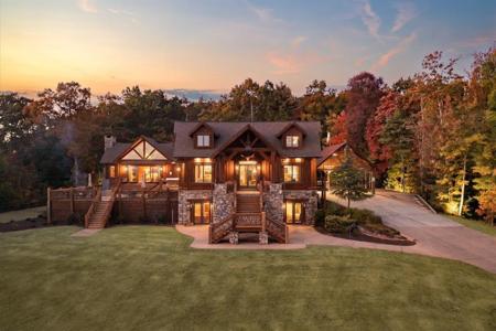3049 Tray Mountain Road