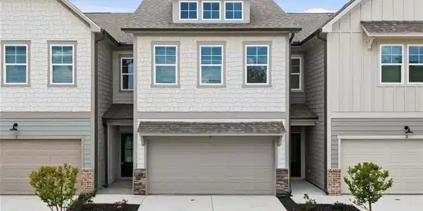 411 Summit View Unit 4