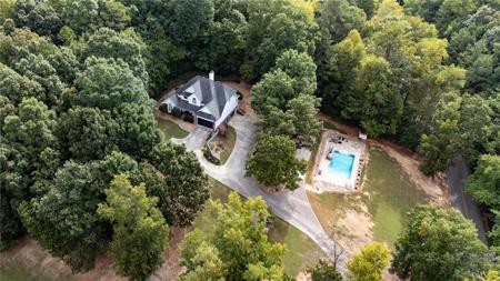 410 Ridgewood Drive NW