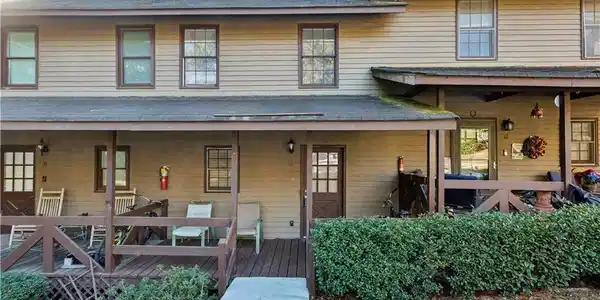 11 Mountain View Court