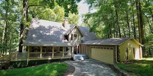 331 Crippled Oak Trail